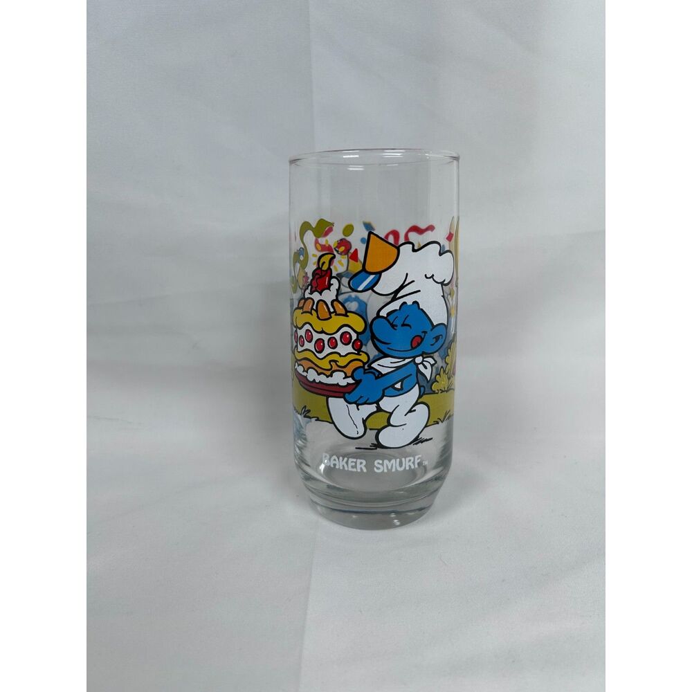 Vintage 1983 Smurfs Baker Smurf Birthday Party Drinking Glass Wallace Berrie